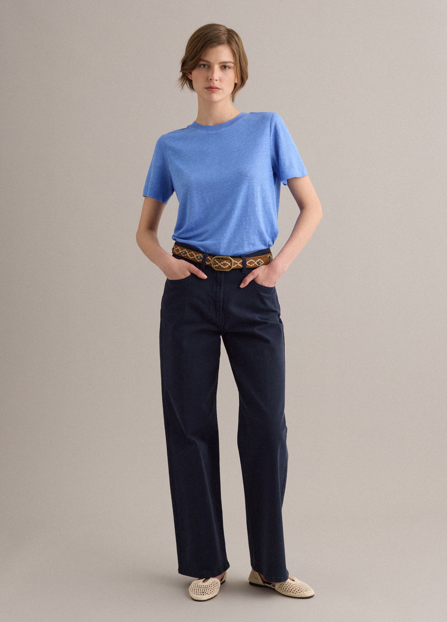 Hellblaues T-Shirt aus reinem Leinen mit kurzen &Auml;rmeln, Regular Fit