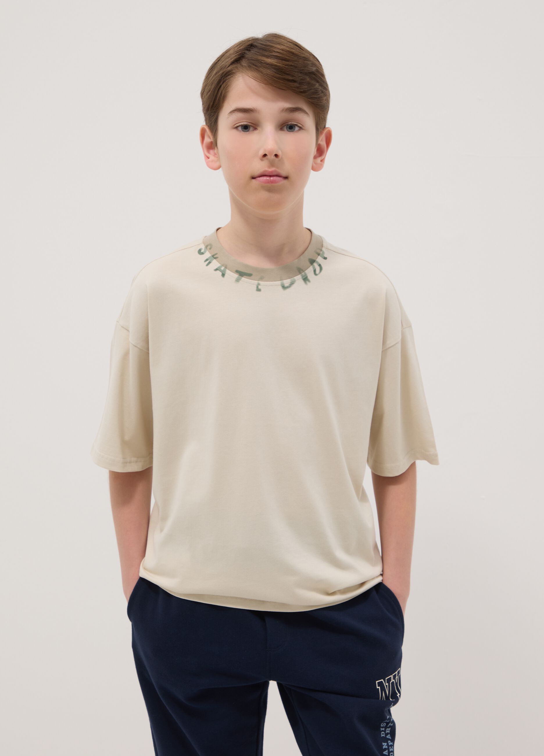 Beige pure cotton boys&rsquo; relaxed-fit T-shirt with slogan