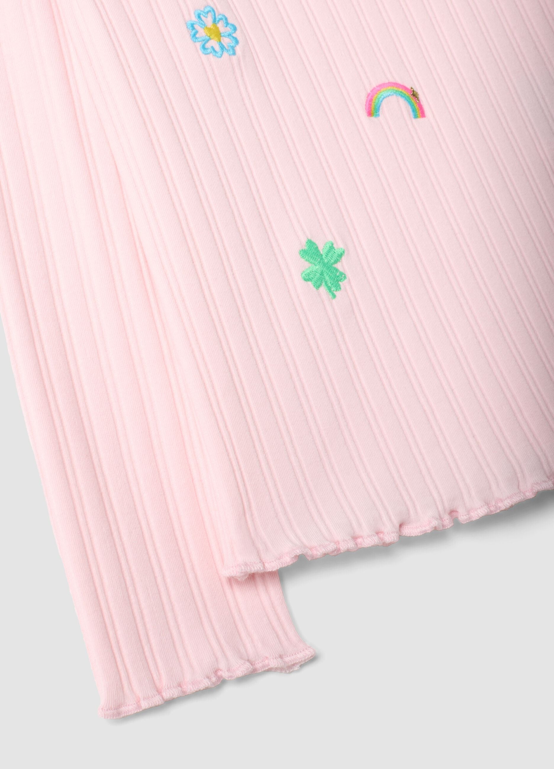T-shirt rosa in cotone elasticizzato a collo rialzato con ricami decorativi