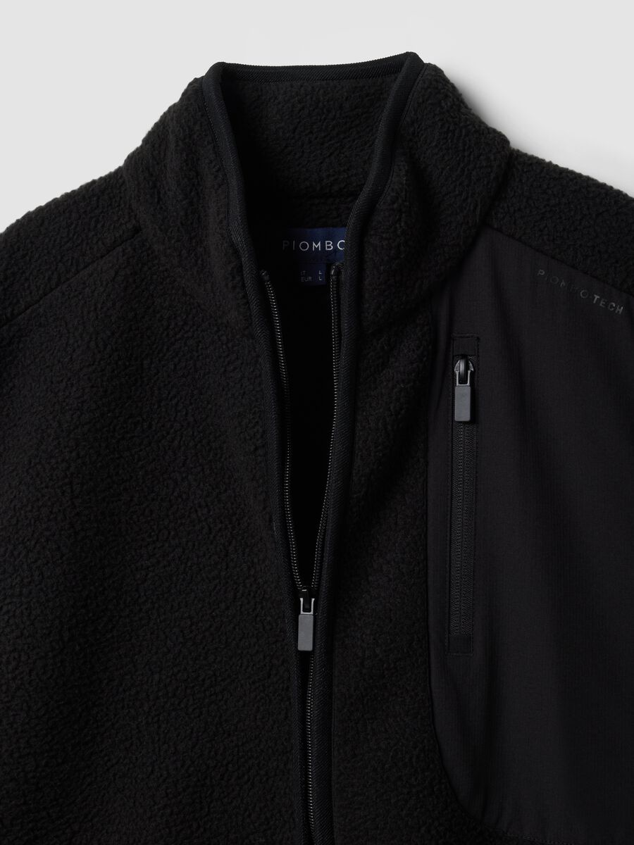 Felpa full-zip nera con colletto regular fit_5