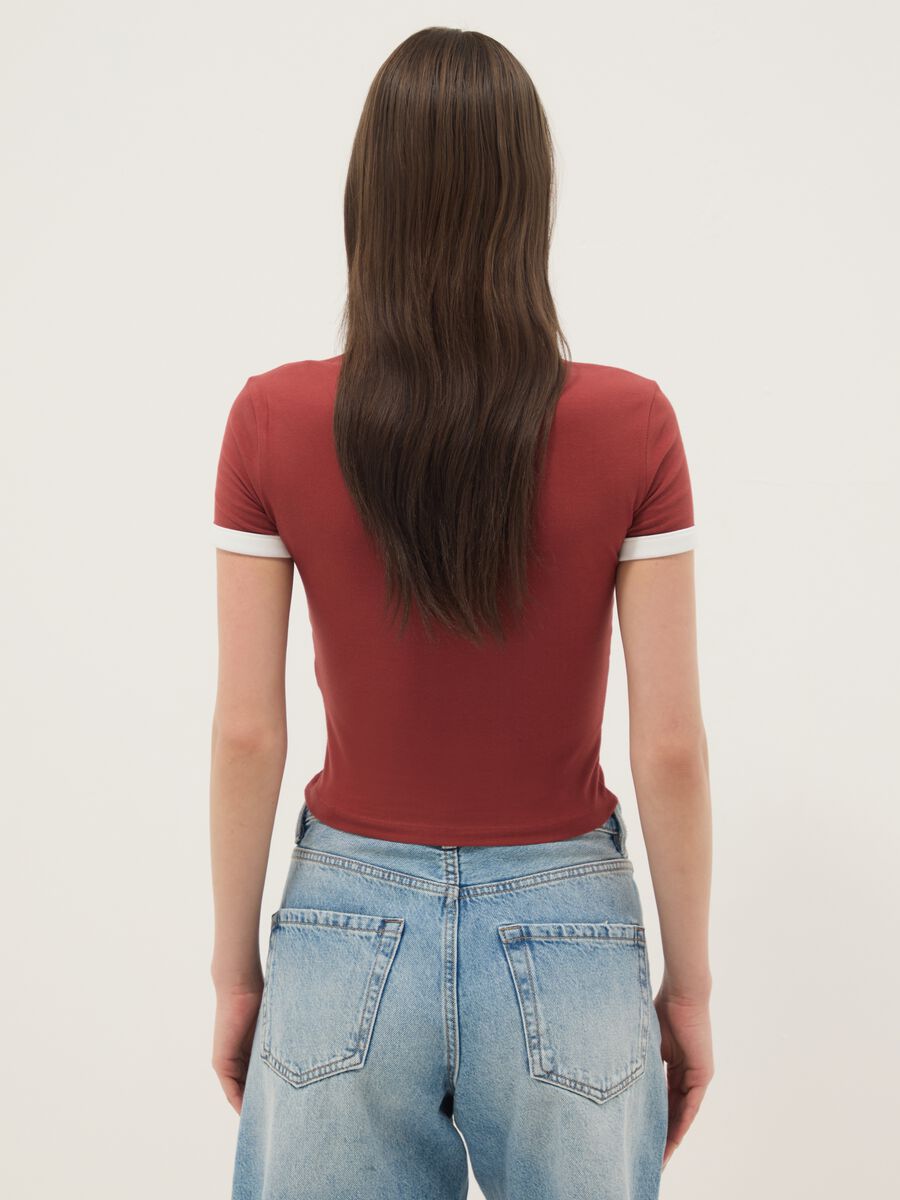 Rotes Regular-Fit T-Shirt aus Stretch-Baumwolle mit Print_3