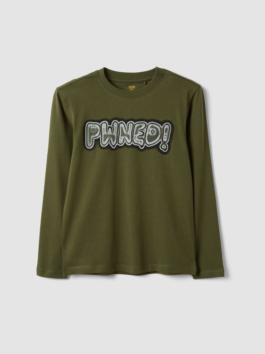 T-shirt verde in puro cotone organico con scritta per ragazzo_0