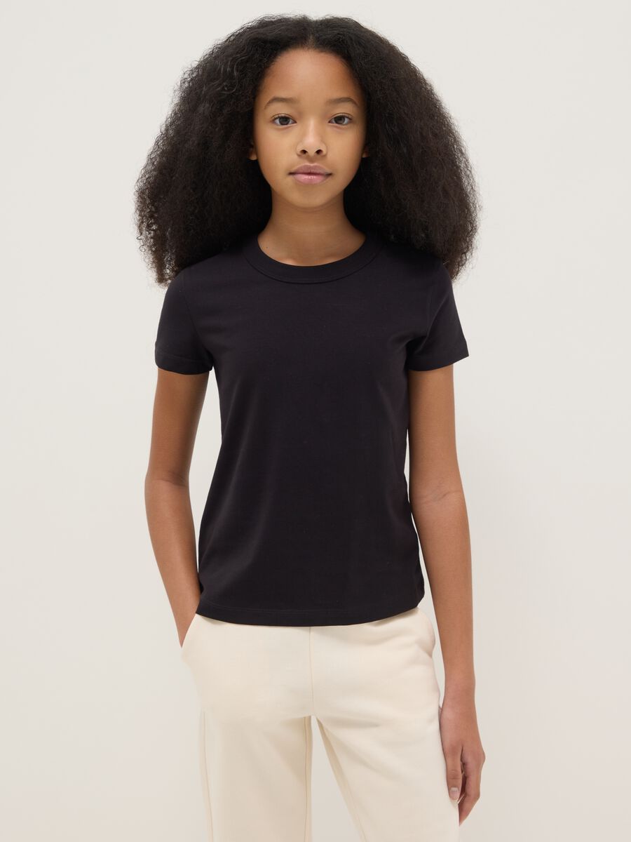 T-shirt de menina em mistura de algod&atilde;o preto corte regular_0
