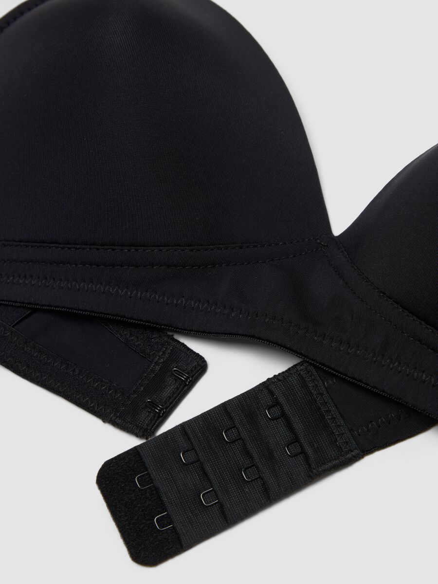 Schwarzer, gepolsterter BH aus Stretchmaterial_5