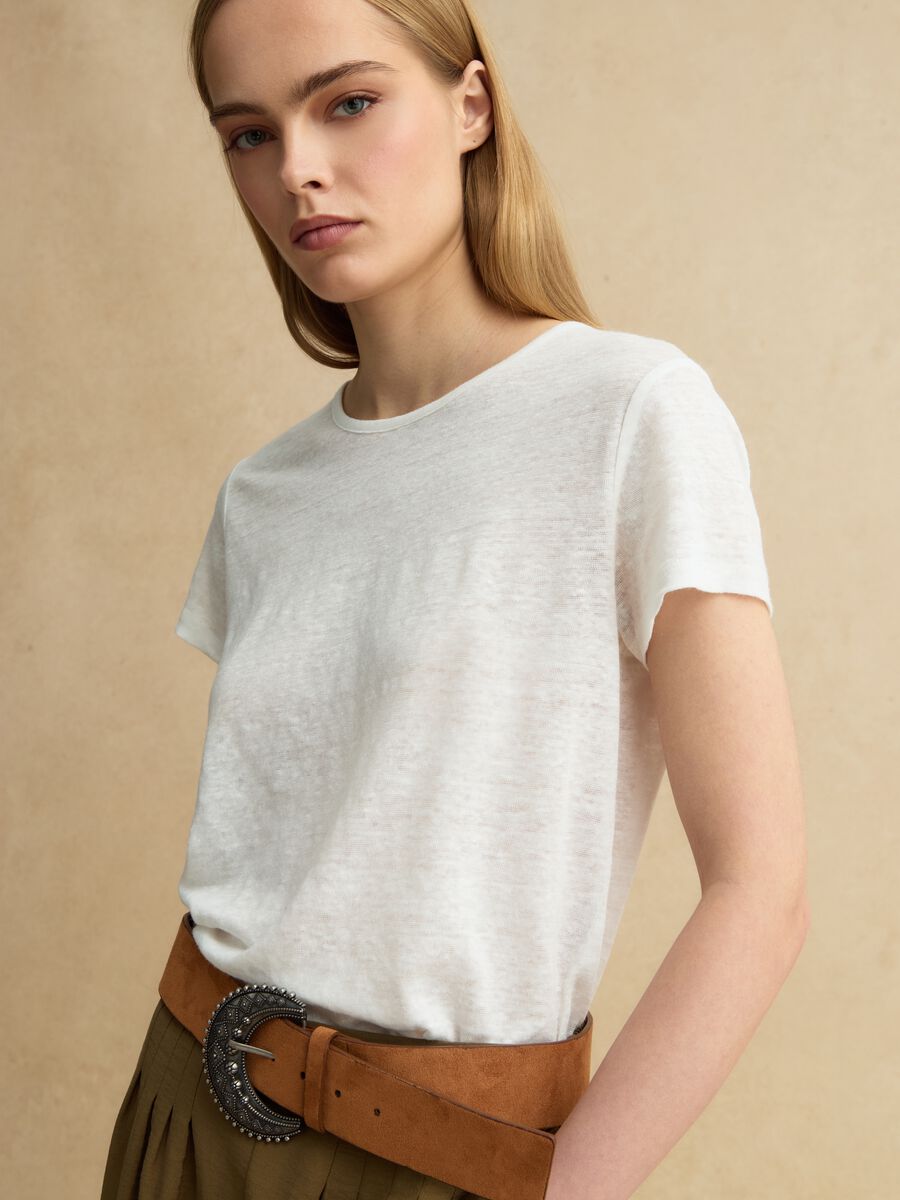 Camiseta blanca de manga corta en lino puro, corte regular_0