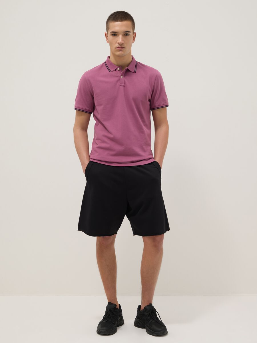 Bermuda negro de mezcla de algod&oacute;n, corte relaxed_0