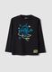 T-shirt preta em algod&atilde;o puro com estampado Astro Bot, corte relaxed_0