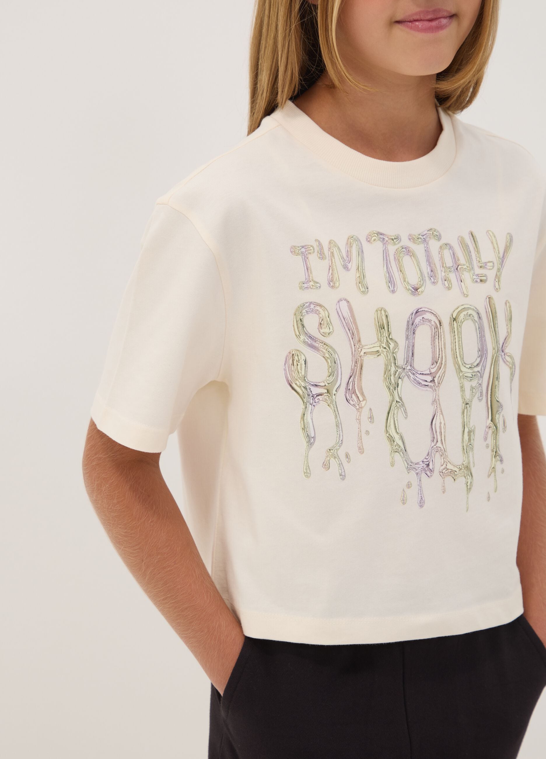 &Mu;&pi;&epsilon;&zeta; T-shirt &alpha;&pi;ό 100% &beta;&alpha;&mu;&beta;ά&kappa;&iota; &mu;&epsilon; &rho;&iota;&mu;&pi; &lambda;&alpha;&iota;&mu;ό&kappa;&omicron;&psi;&eta; &kappa;&alpha;&iota; &sigma;&tau;ά&mu;&pi;&alpha; &mu;&pi;&rho;&omicron;&sigma;&tau;ά