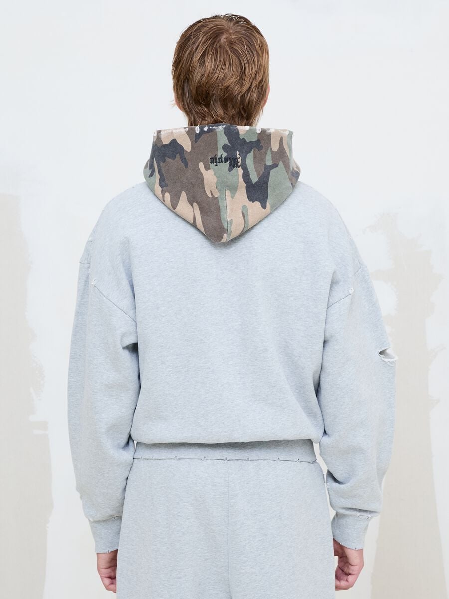 Hoodie mit durchgehendem Reissverschluss in Sunfaded Grey & Camo_4