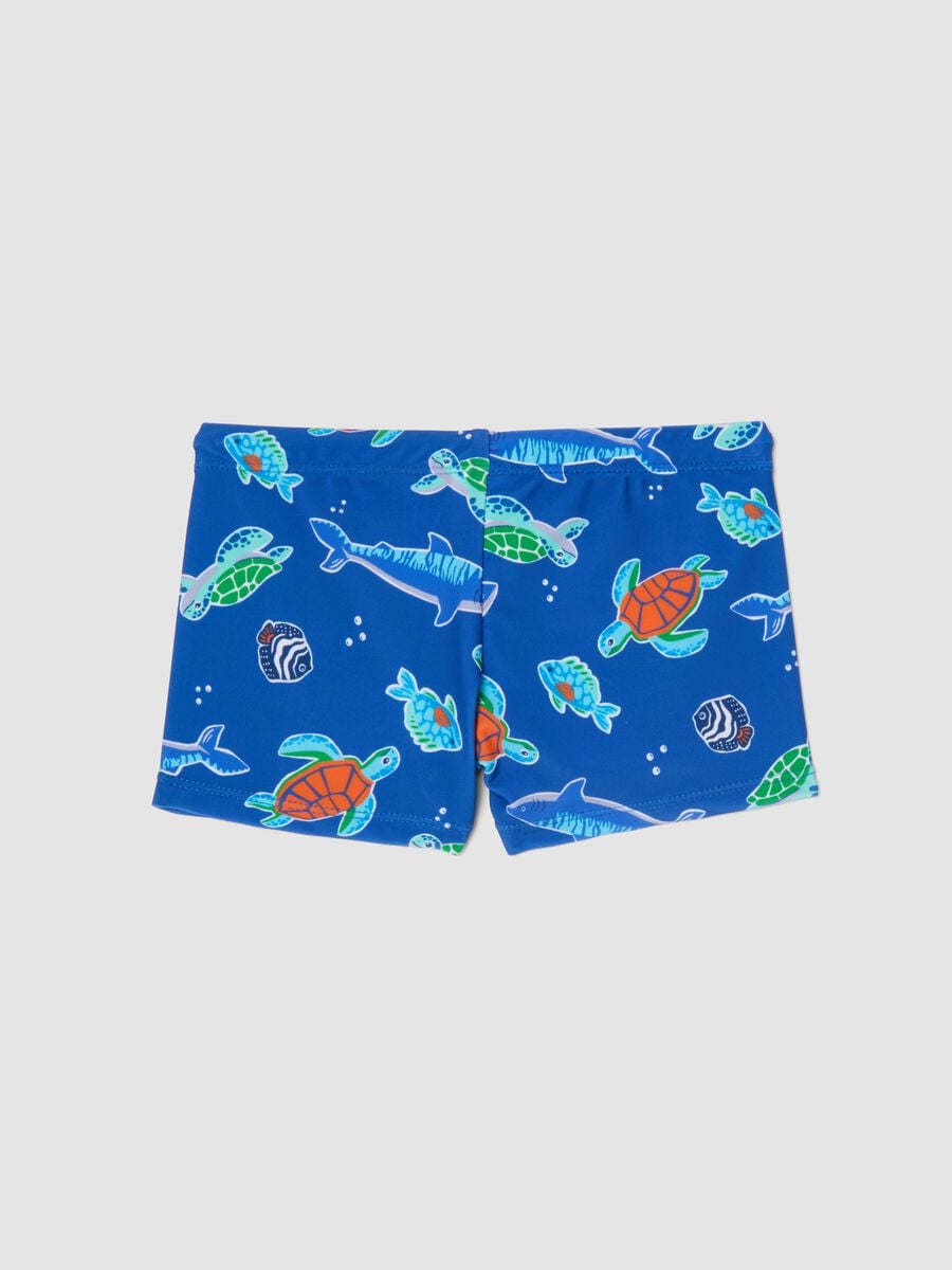 Blaue elastische Badeshorts_1