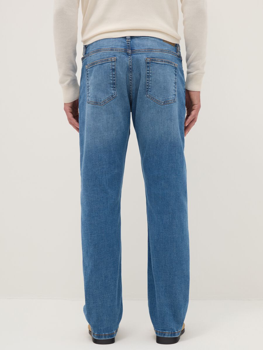 Comfort Fit Stretch Cotton Blue Jeans_2