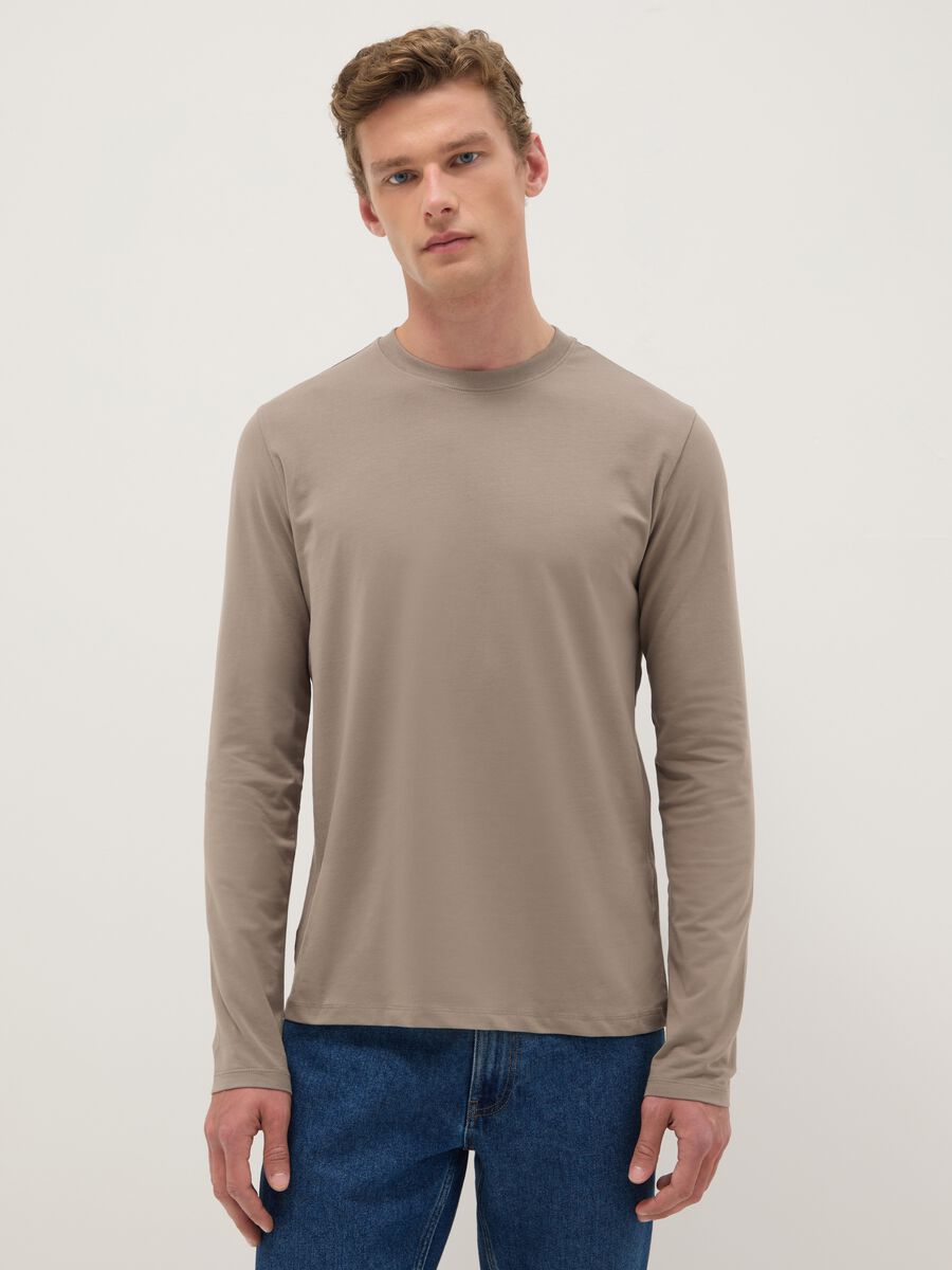 Beige long-sleeve stretch cotton t-shirt regular fit_0