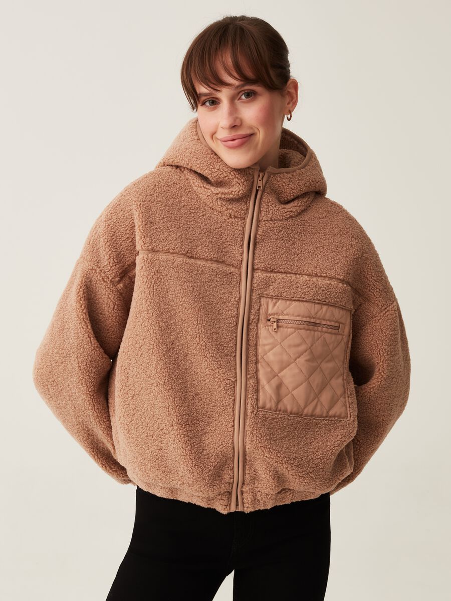 Short sherpa jacket with hood_0