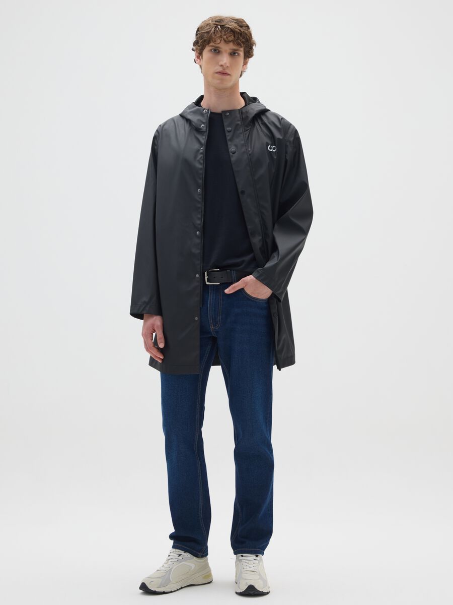 Black lightweight waterproof jacket regular fit_2