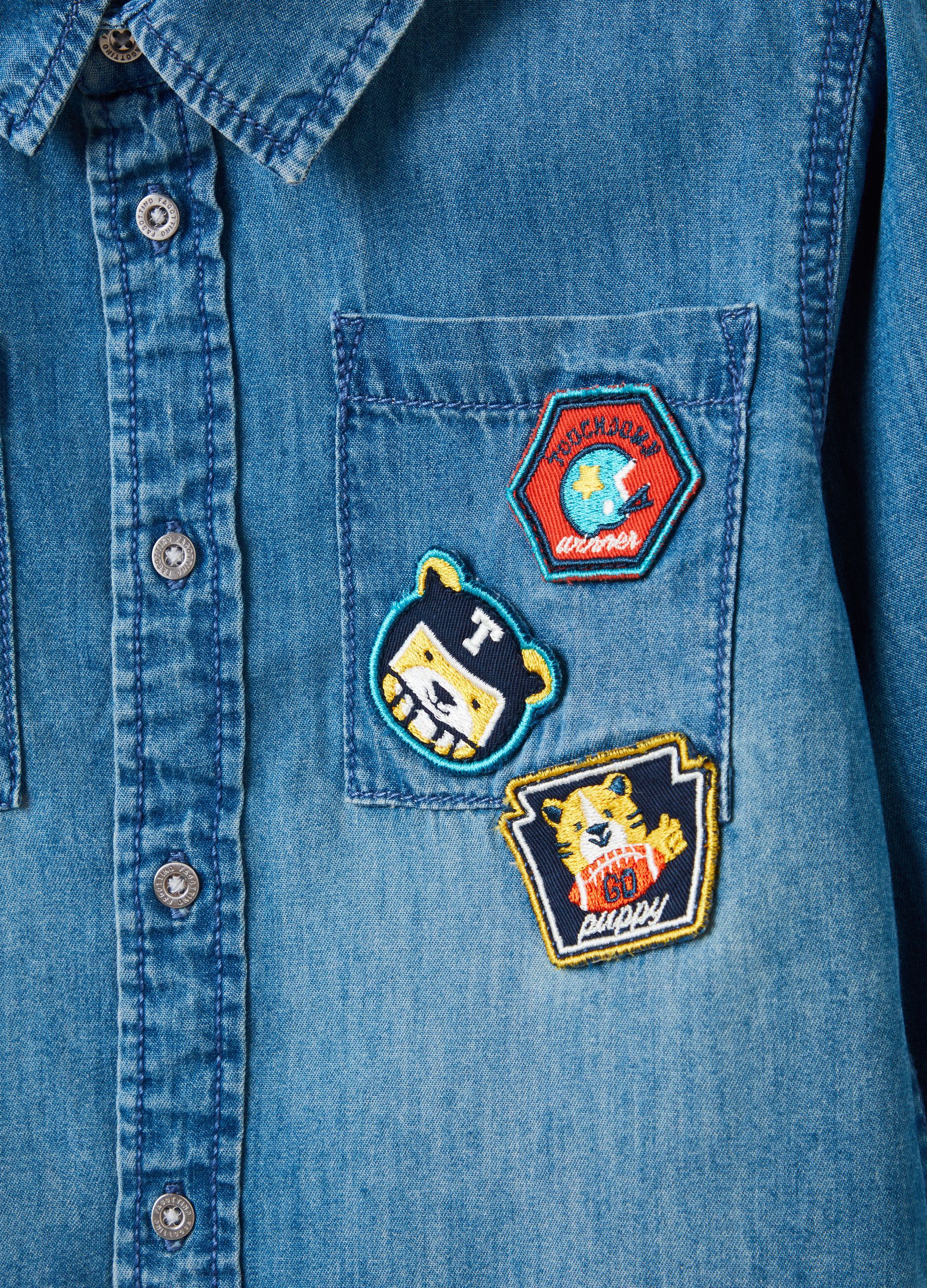 Denim shirt with patch_2