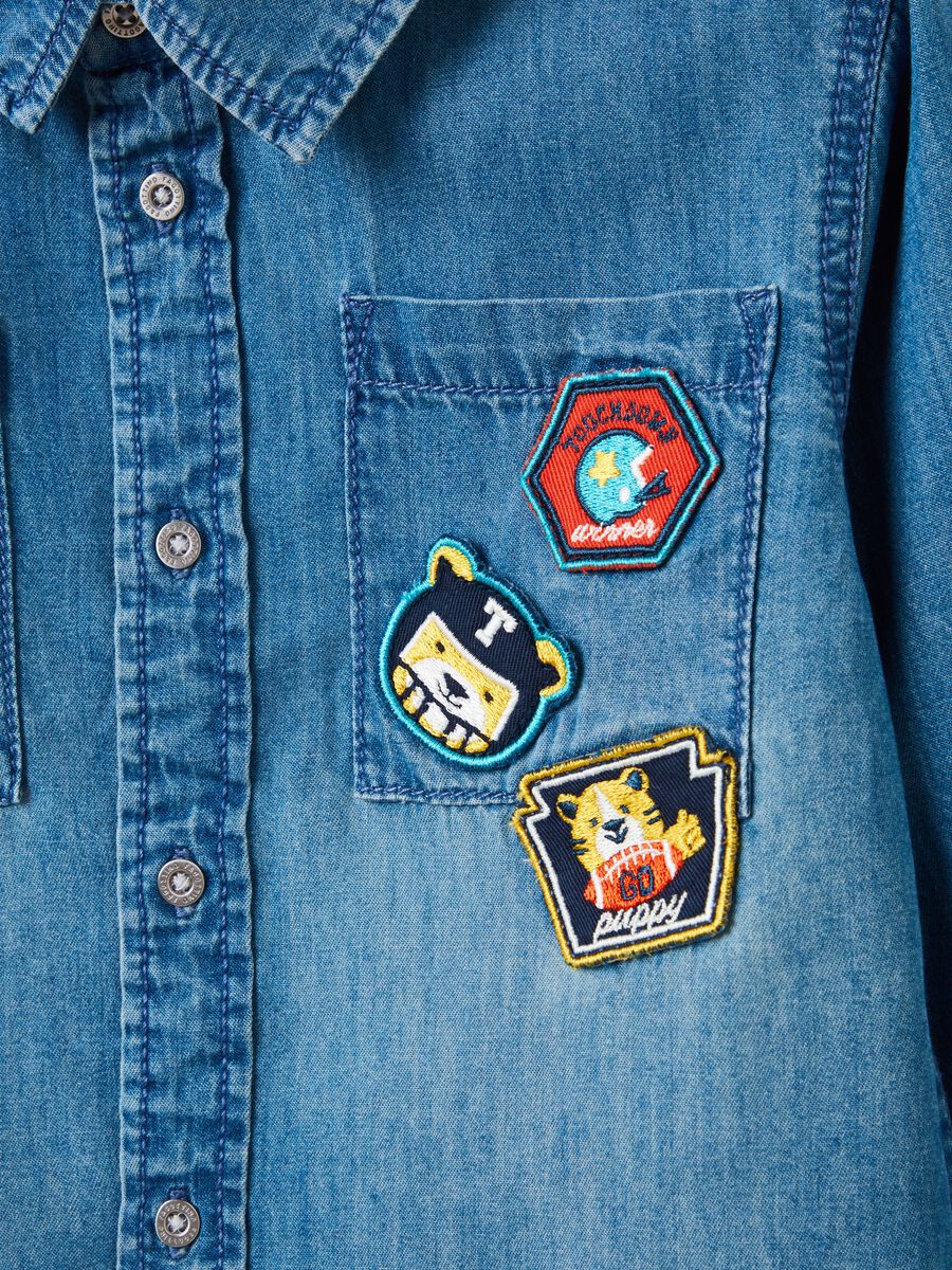 Denim shirt with patch_2