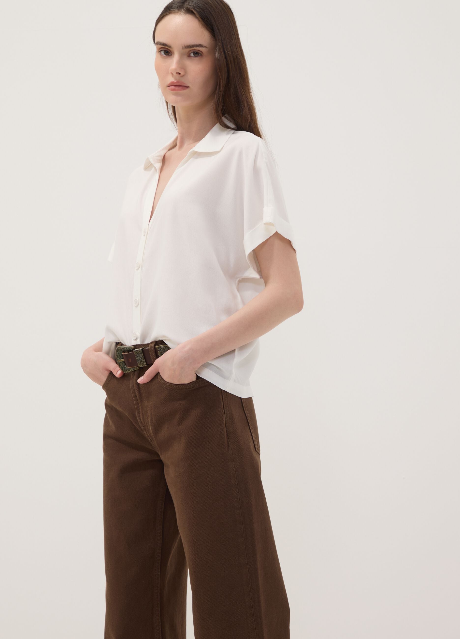 Braune Straight-Fit-Jeans aus reiner Baumwolle