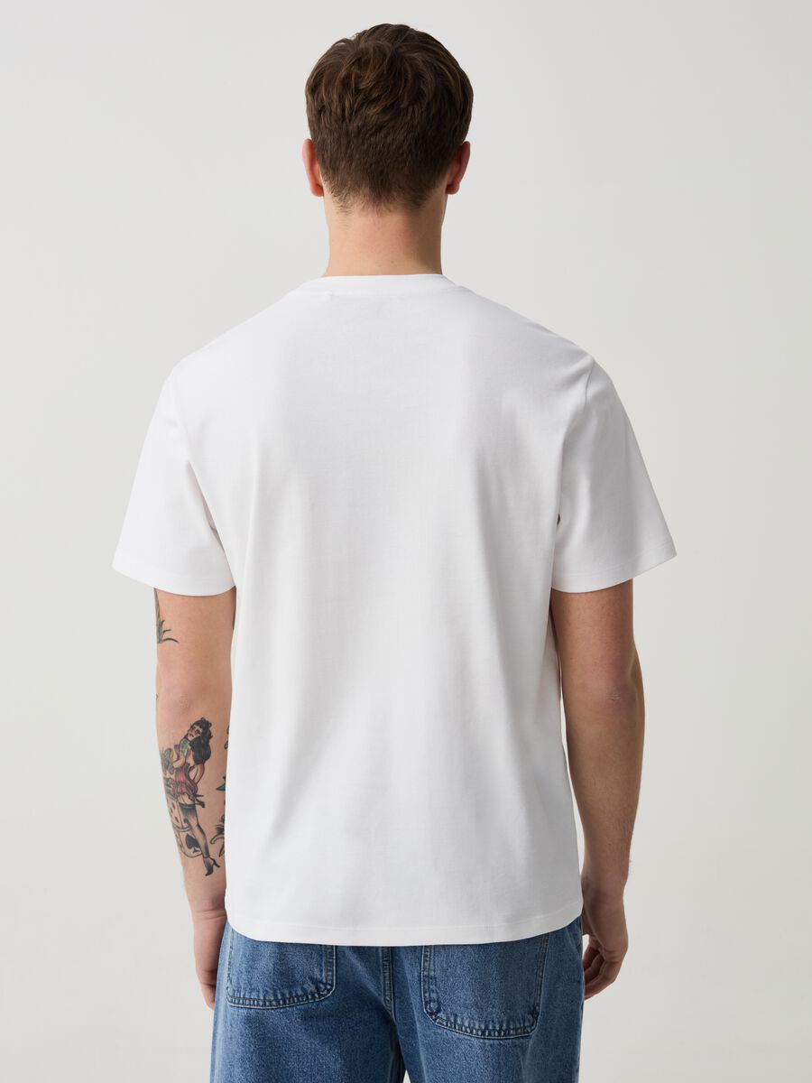 Camiseta de algodón con motivo de texto_2