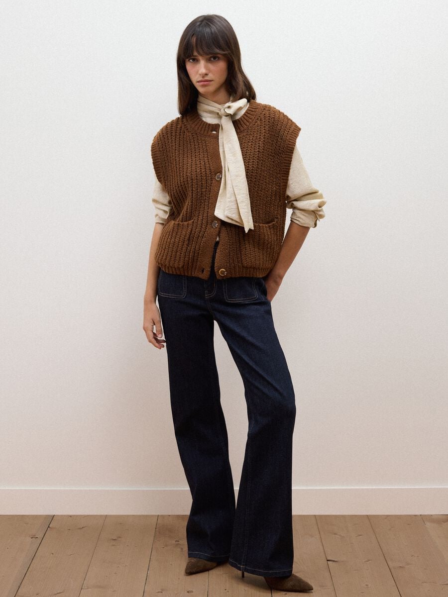 Gilet arancione in misto lana con bottoni_2