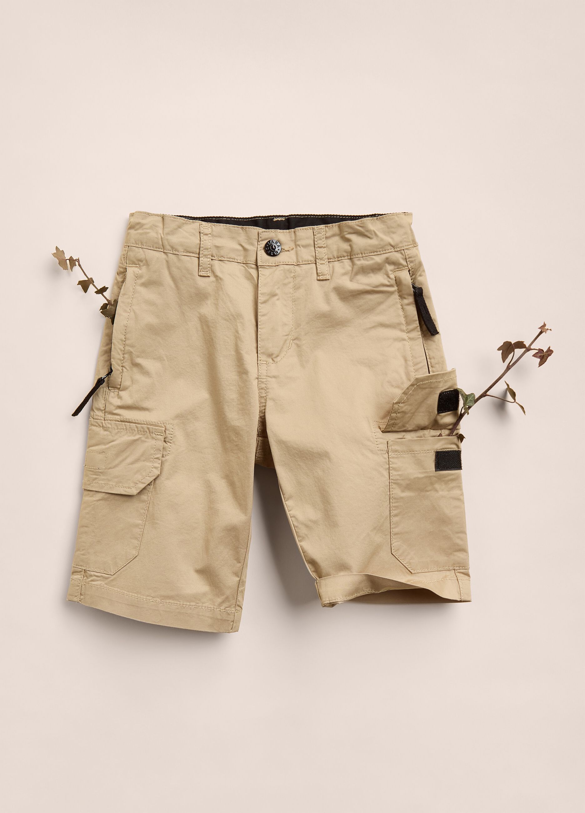 Shorts de algodón elástico con bolsillos IANA