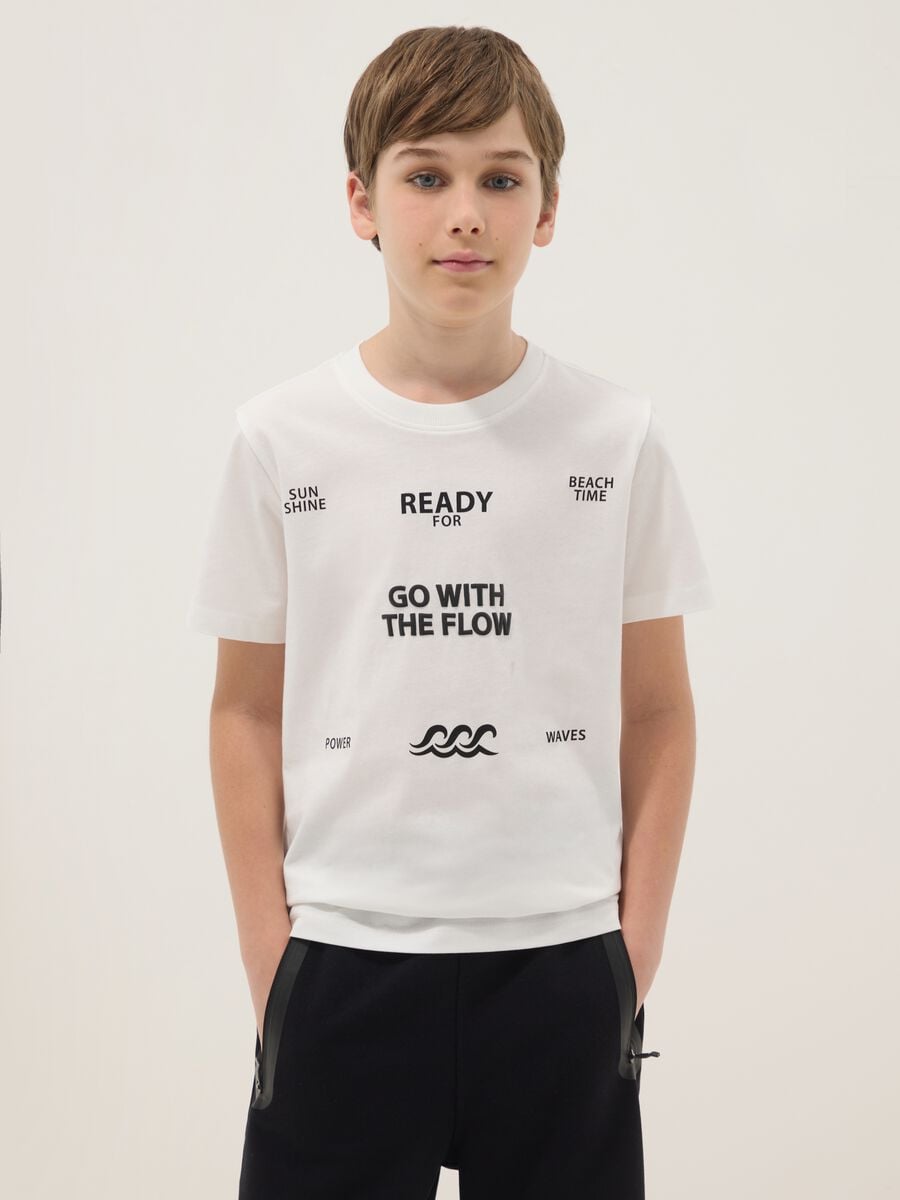 White pure cotton regular-fit boys&rsquo; T-shirt with prints_0