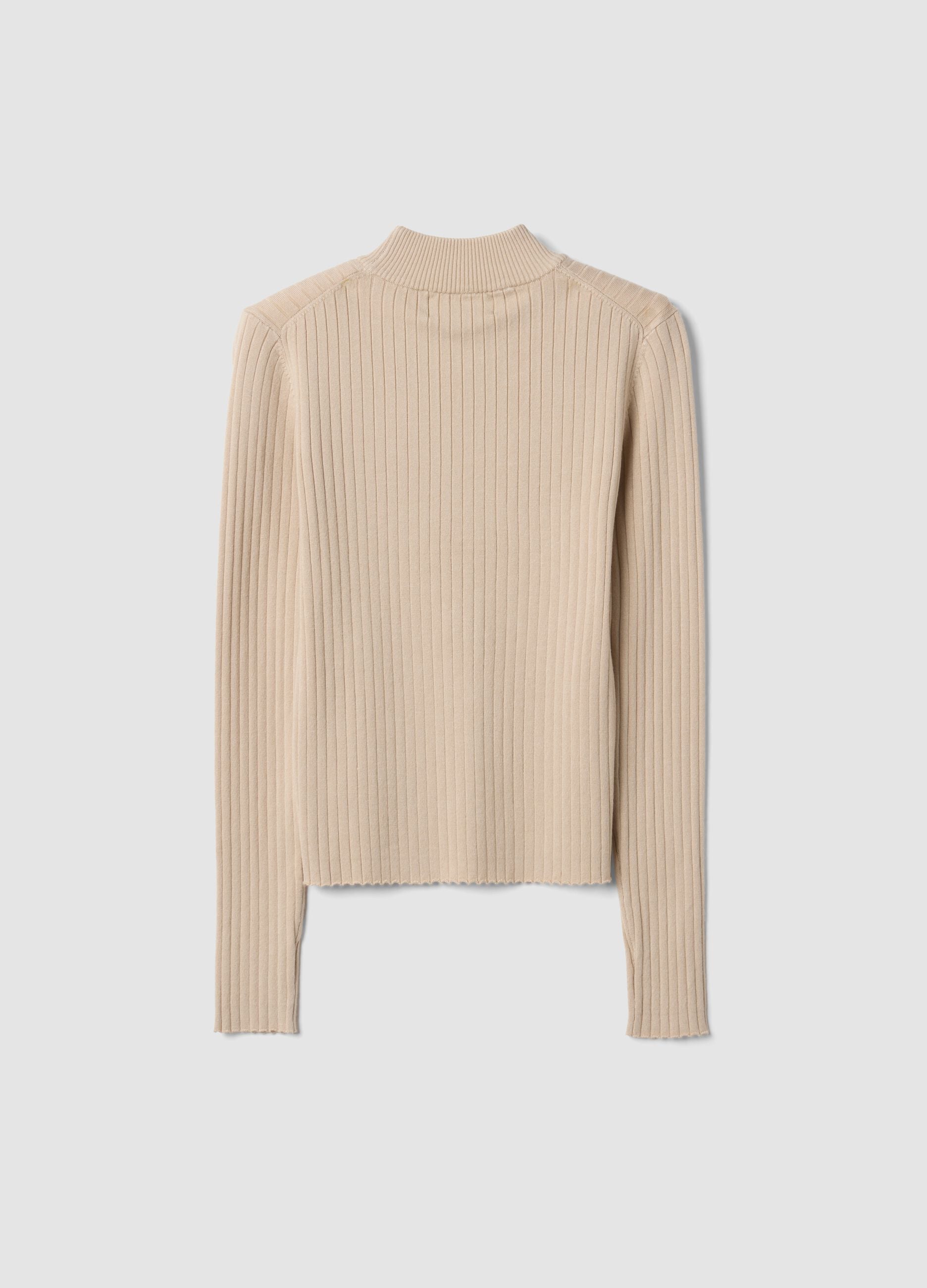Beiger Rippstrick-Pullover aus Viskosemix mit Stehkragen