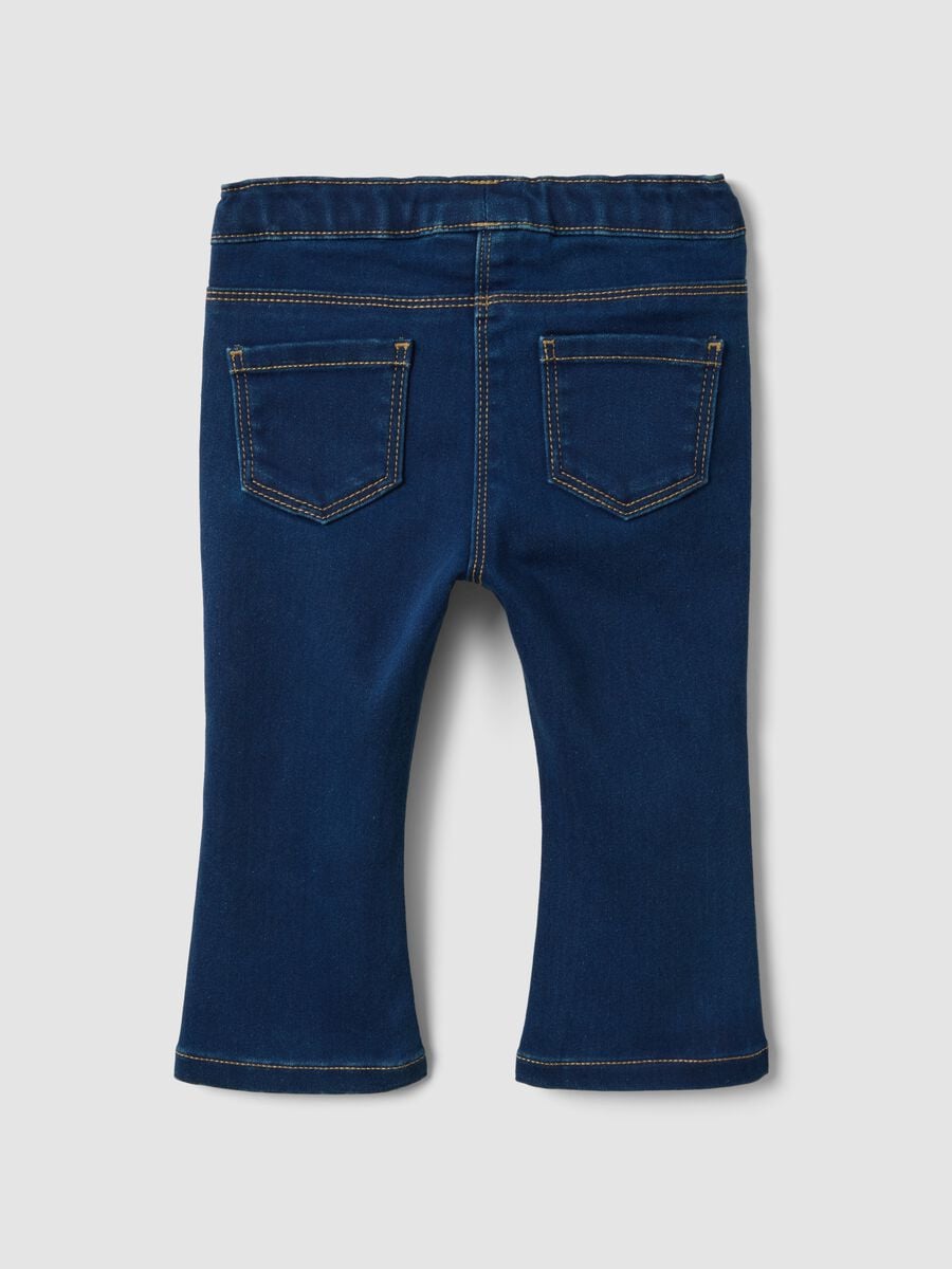 Jeggings blu in cotone elasticizzato flare fit con brillantini per bimba_1
