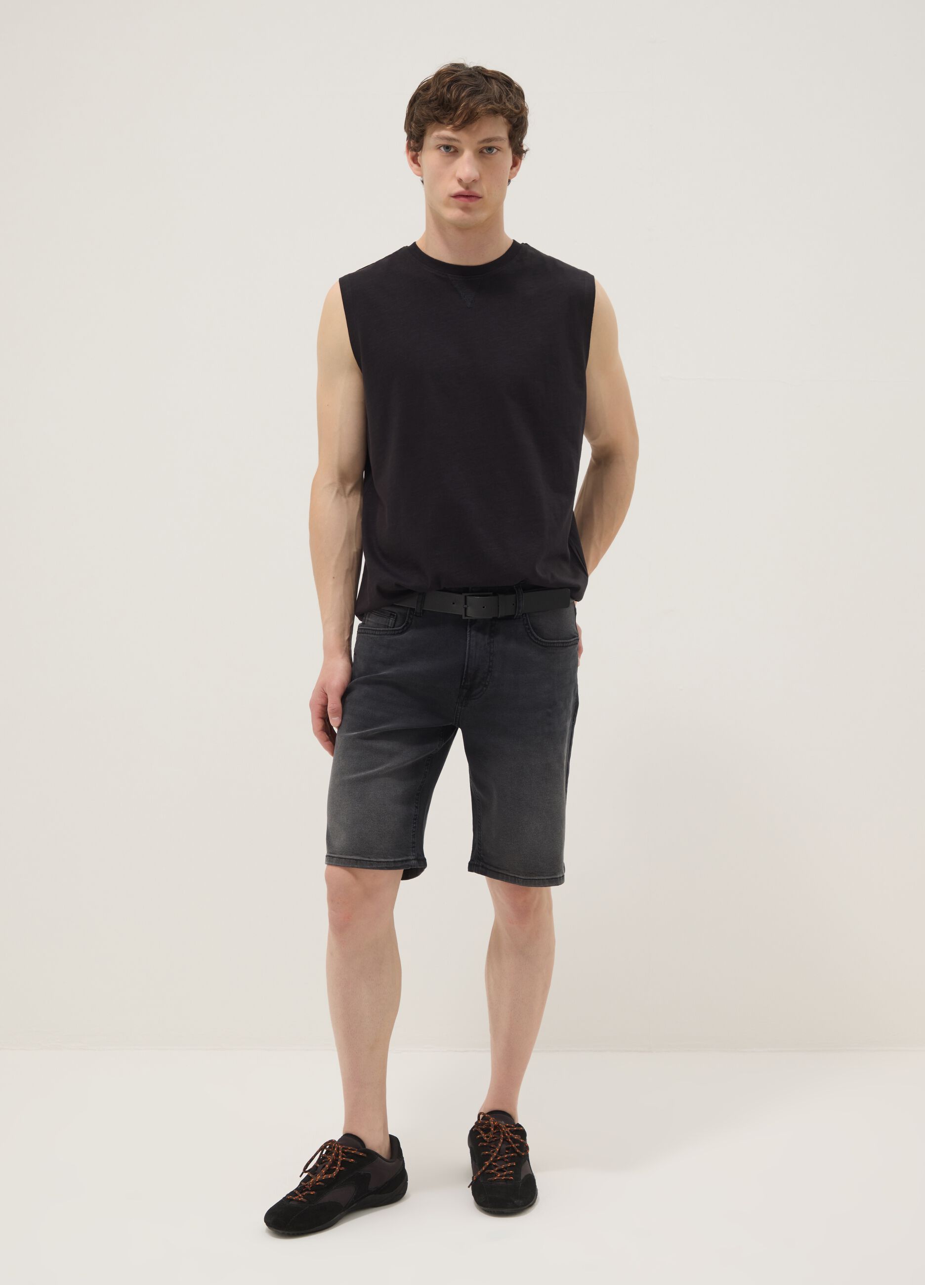 Black pure cotton vest