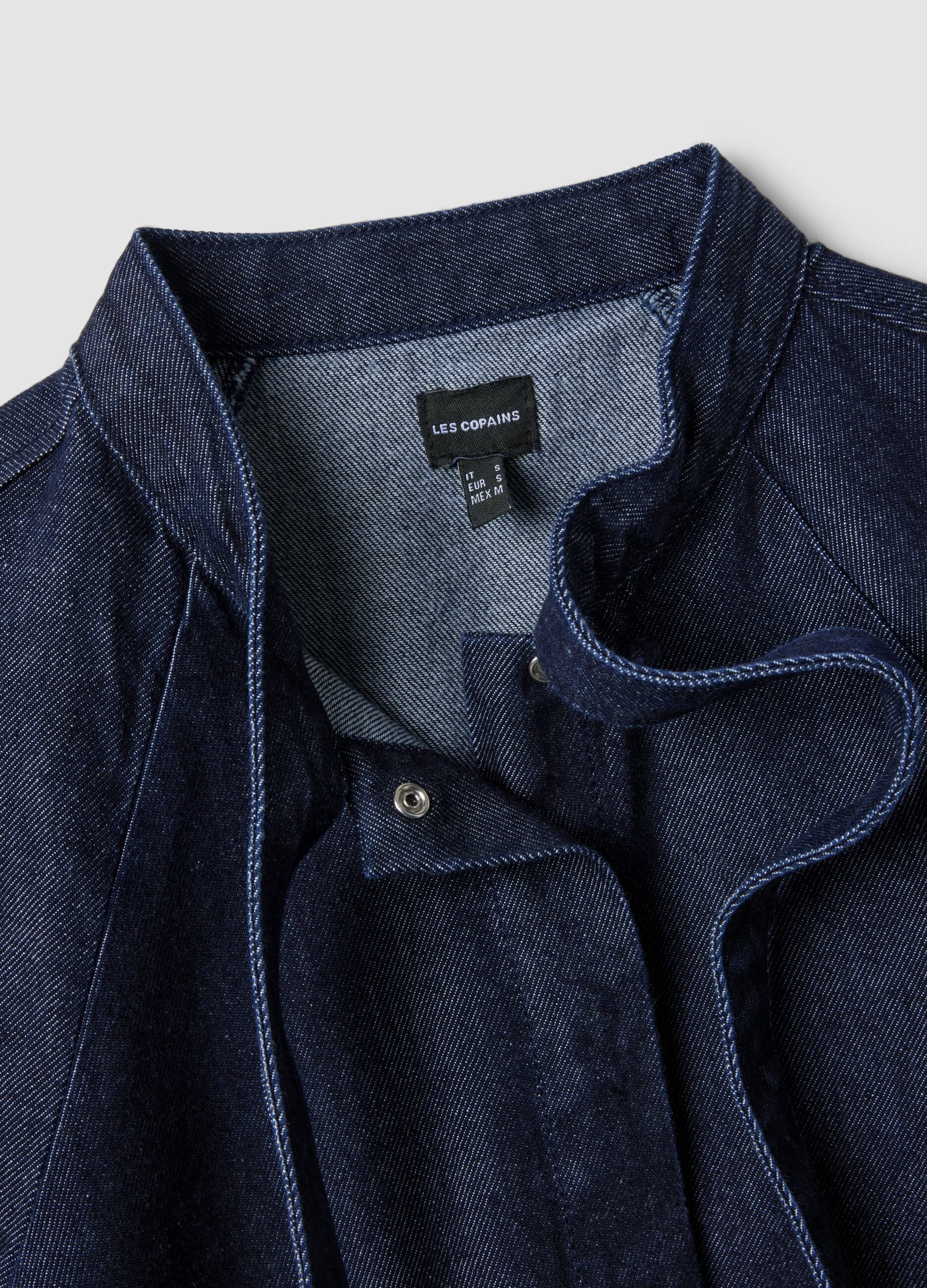 Regular-Fit Jeanshemd aus reiner Baumwolle mit kurzem Arm und Bindeband