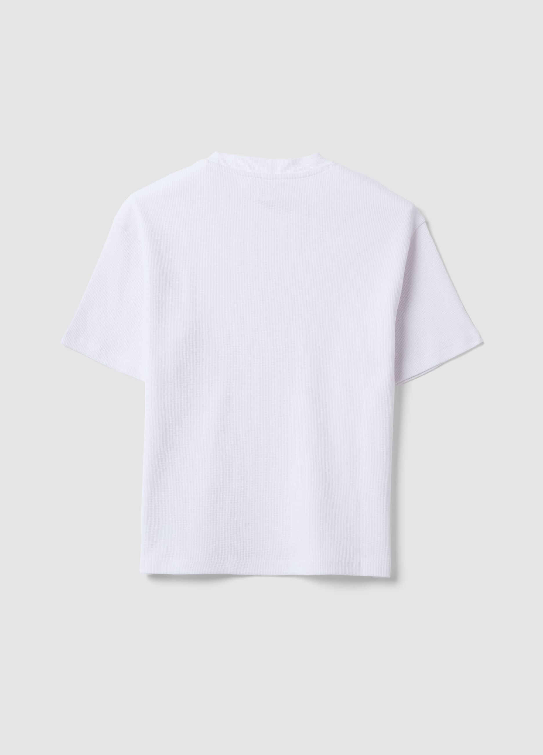 &Lambda;&epsilon;&upsilon;&kappa;ό oversized T-shirt &alpha;&pi;ό 100% &omicron;&rho;&gamma;&alpha;&nu;&iota;&kappa;ό &beta;&alpha;&mu;&beta;ά&kappa;&iota; &mu;&epsilon; &upsilon;&phi;ή &kappa;&eta;&rho;ή&theta;&rho;&alpha;&sigmaf; &gamma;&iota;&alpha; &alpha;&gamma;ό&rho;&iota;