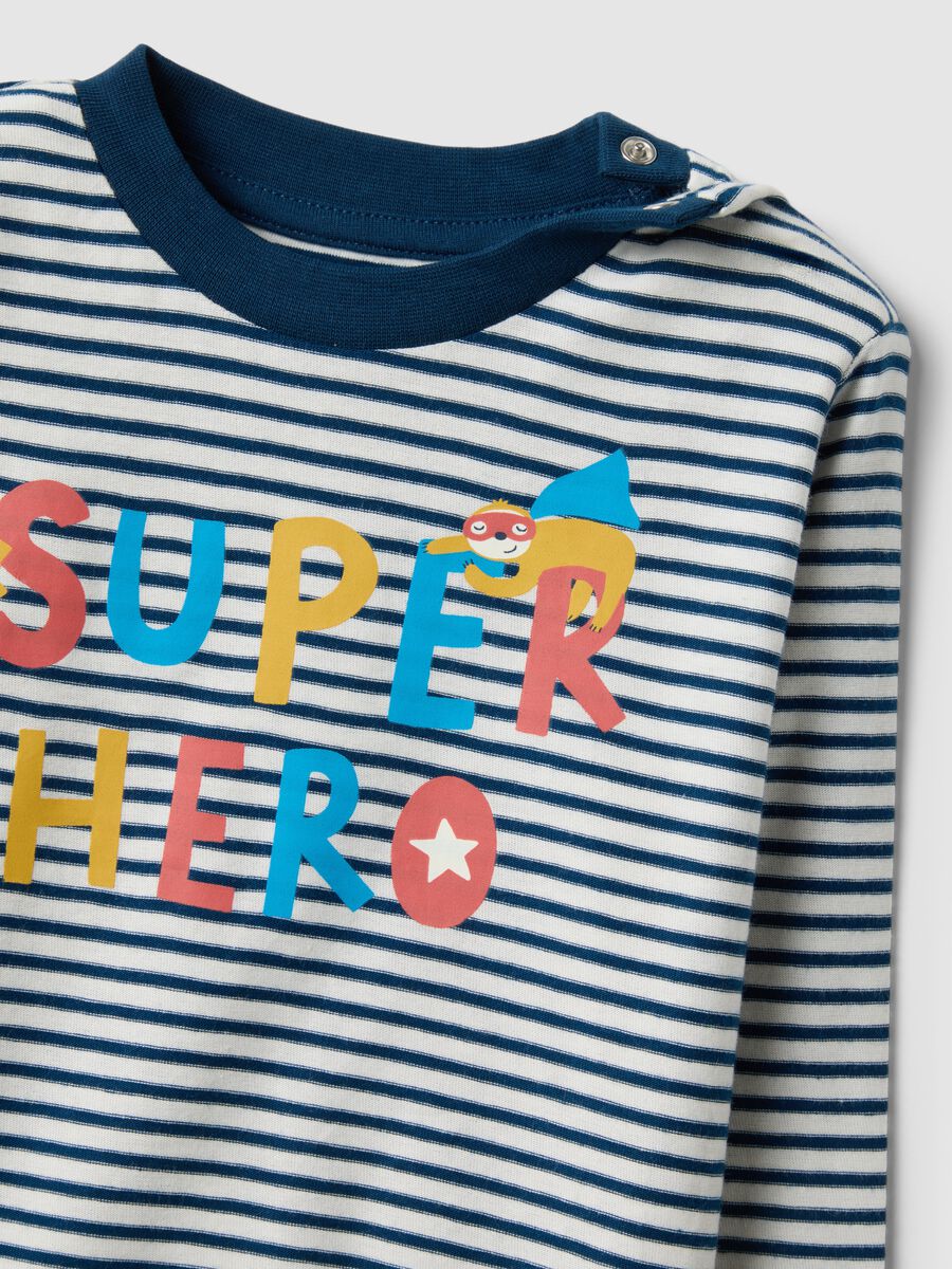 Pigiama in puro cotone a righe multicolor da neonato con stampa_3