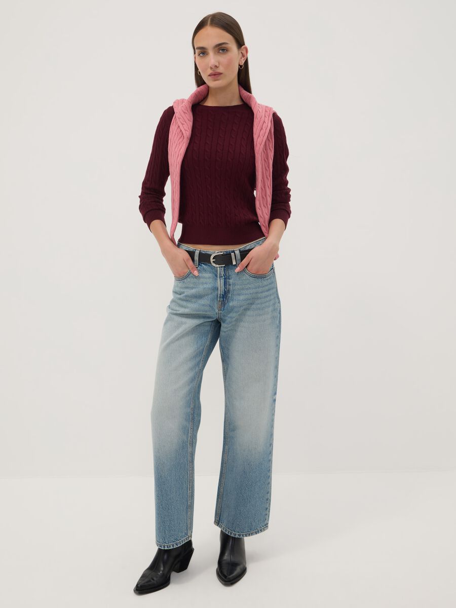 Red cable-knit crew neck jumper, regular fit_2