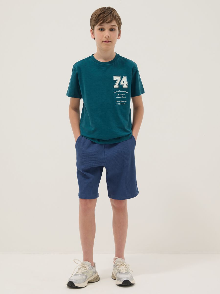 Multicoloured pure cotton regular-fit T-shirt and shorts set for boys_0