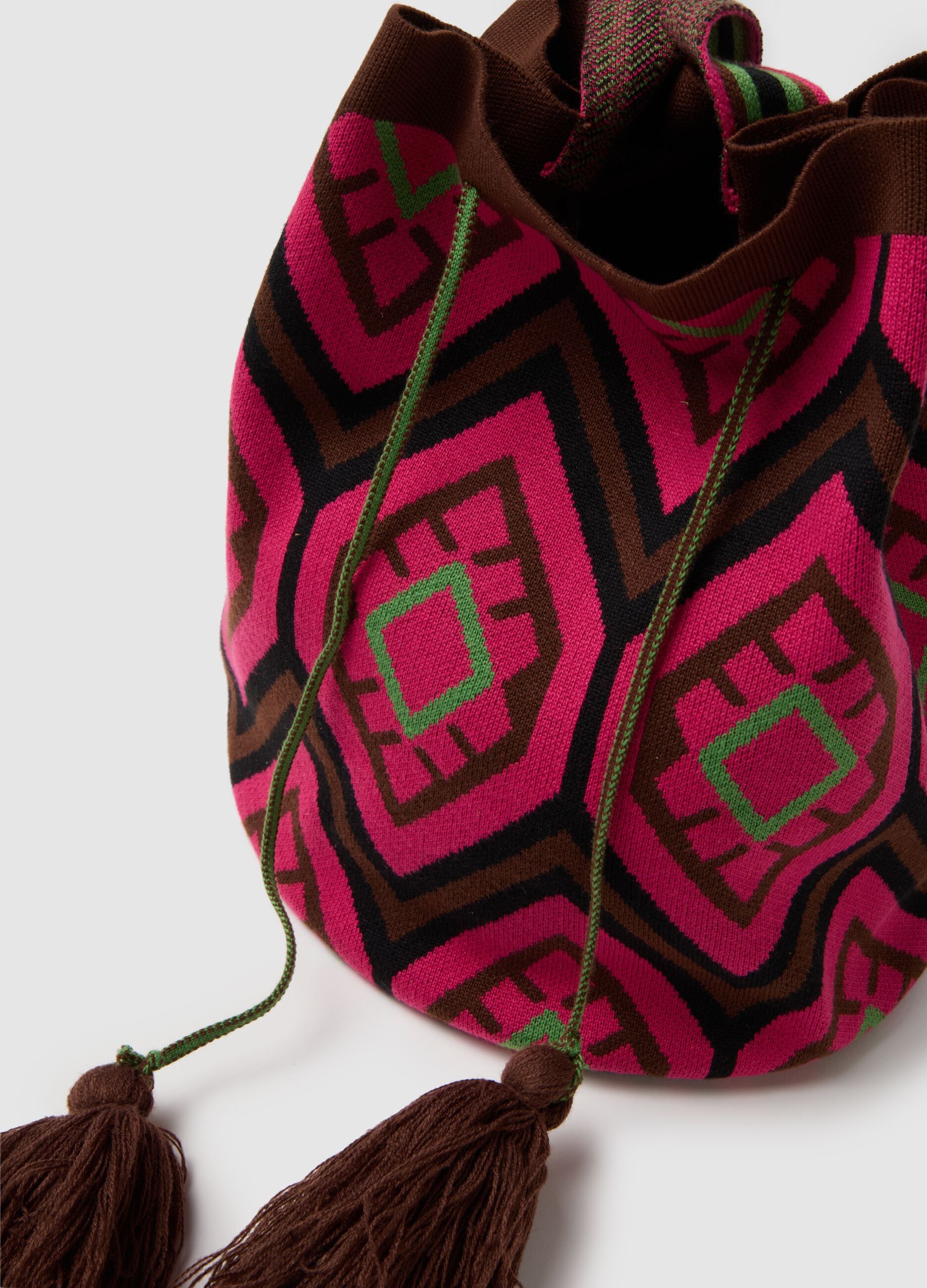 Multicolor ethnic detail beach bag with tassels