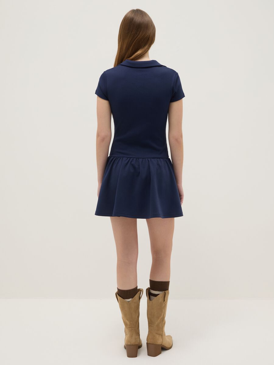 &Mu;&pi;&lambda;&epsilon; &phi;ό&rho;&epsilon;&mu;&alpha; &sigma;&epsilon; &kappa;&alpha;&nu;&omicron;&nu;&iota;&kappa;ή &gamma;&rho;&alpha;&mu;&mu;ή &alpha;&pi;ό &epsilon;&lambda;&alpha;&sigma;&tau;&iota;&kappa;ό &beta;&alpha;&mu;&beta;ά&kappa;&iota; &mu;&epsilon; &lambda;&alpha;&iota;&mu;ό&kappa;&omicron;&psi;&eta; V_3