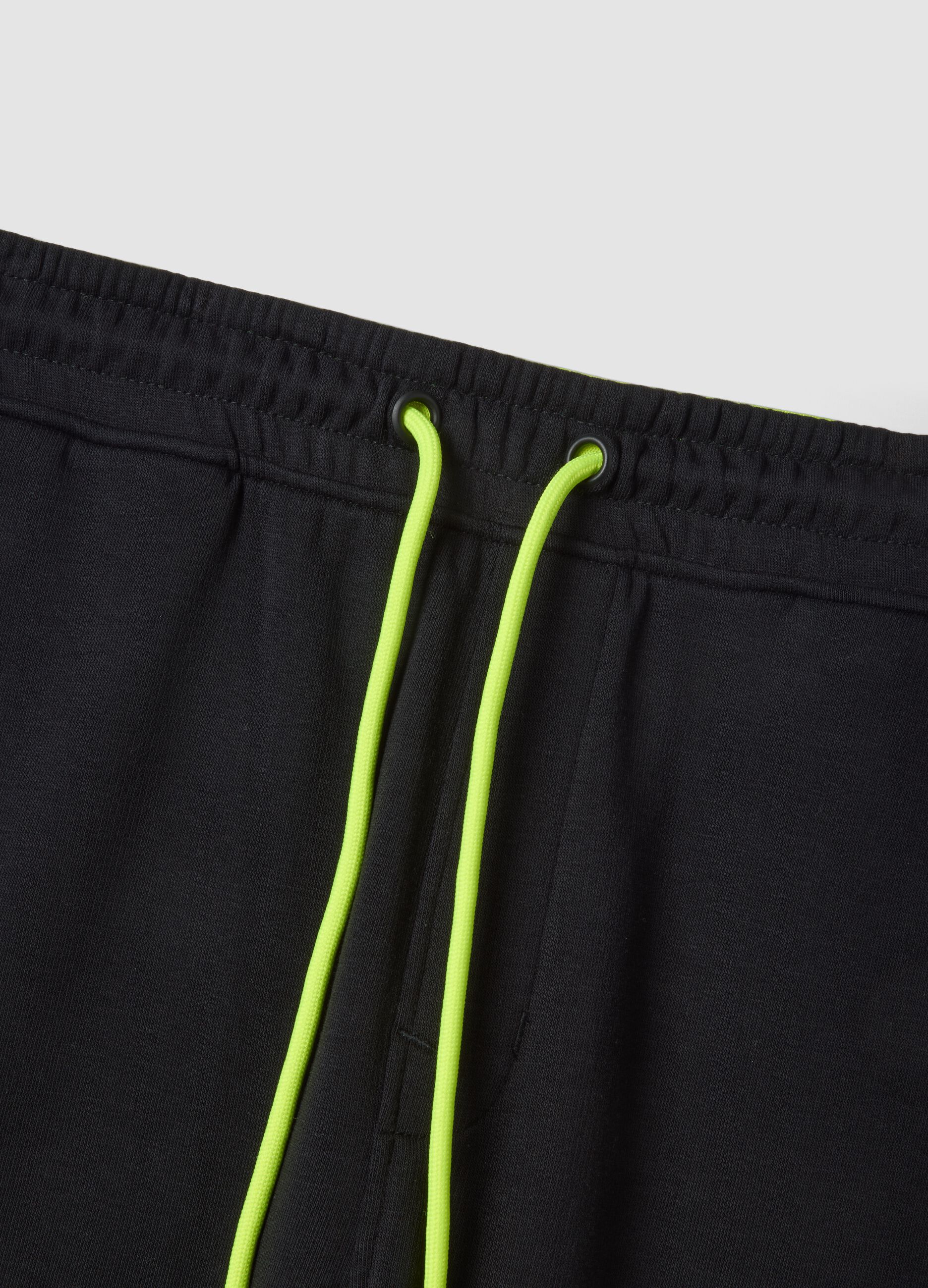 Black cotton-blend Bermuda shorts with elasticated waist, regular fit