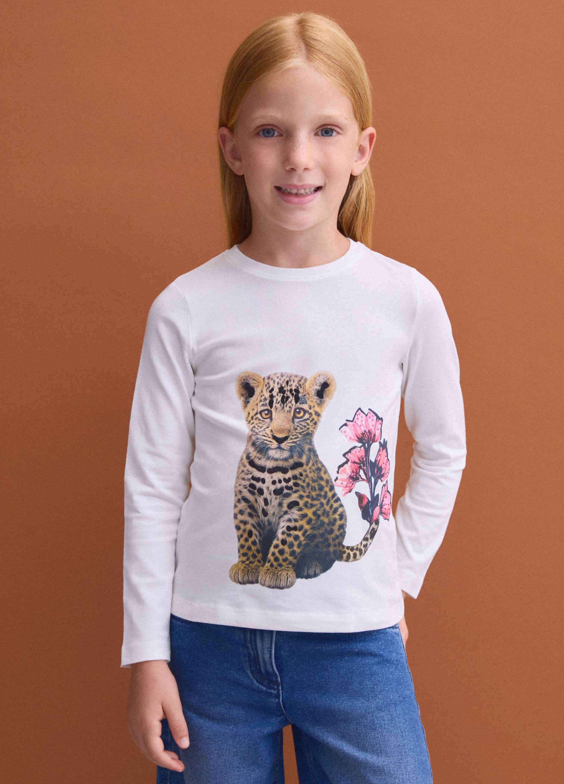 White stretch cotton T-shirt with leopard print for girls