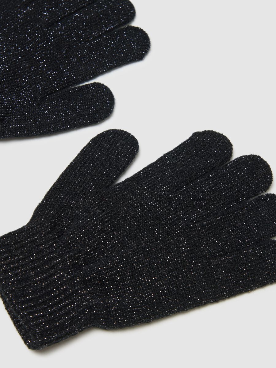 Black girl's gloves_2