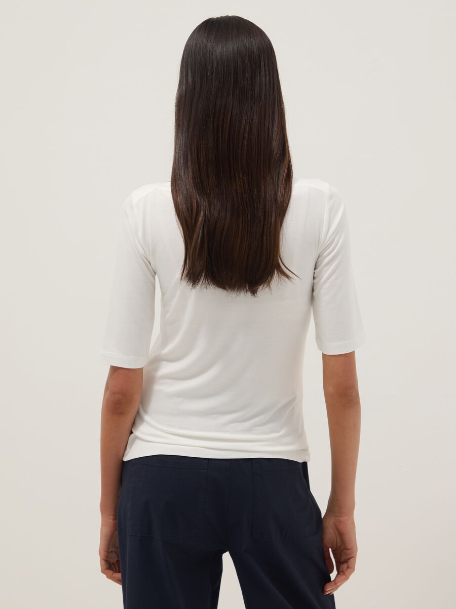 White stretch viscose regular fit boat neck t-shirt_3