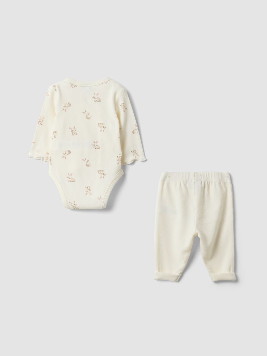 Weisses Set aus Bio-Baumwolle mit Wickelbody f&uuml;r Baby M&auml;dchen_1
