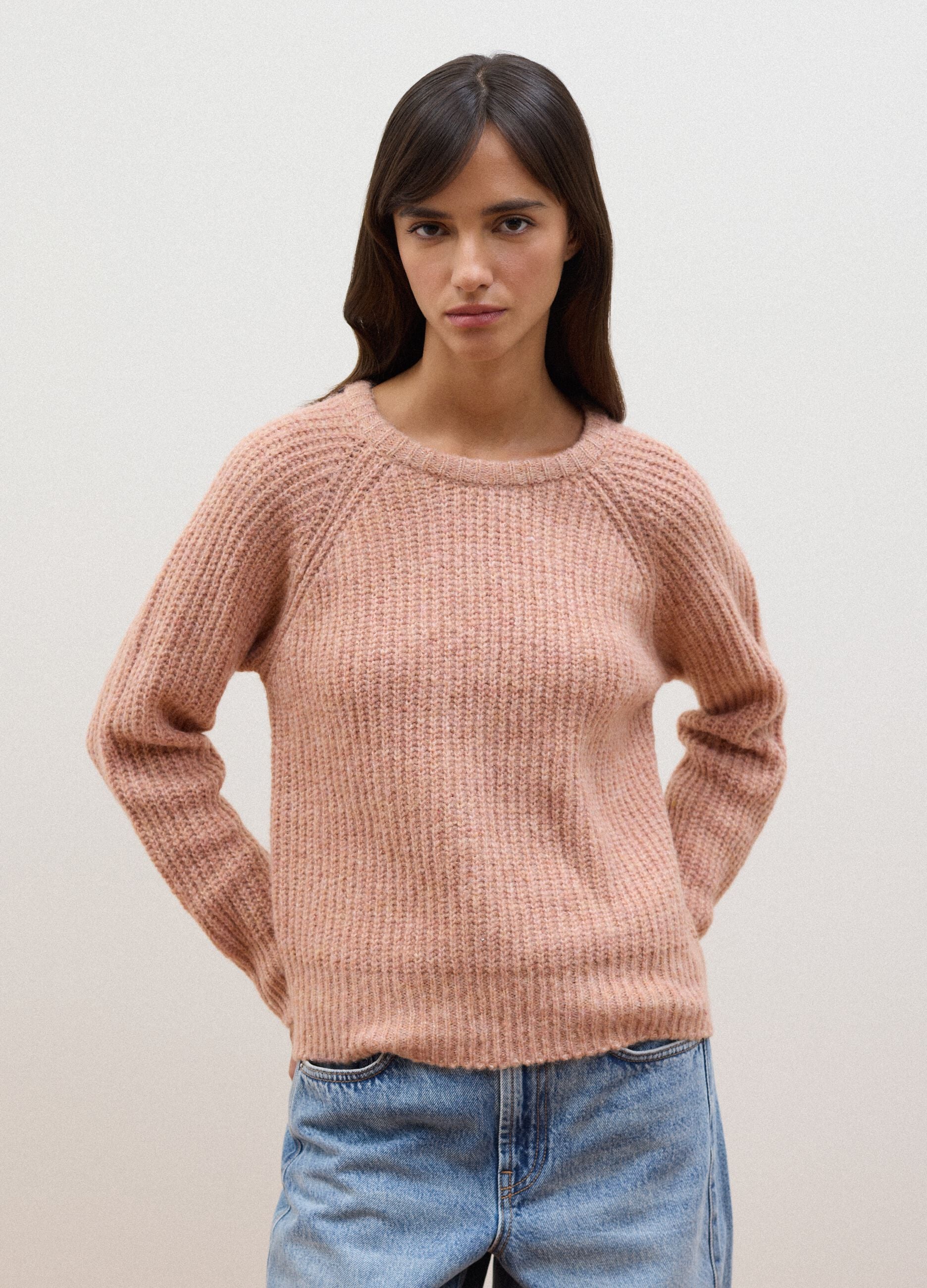 Rosa Rippstrickpullover aus elastischer Wolle, Regular Fit