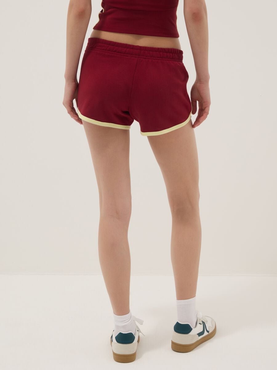 Red pure cotton shorts with elasticated waist, regular fit_2