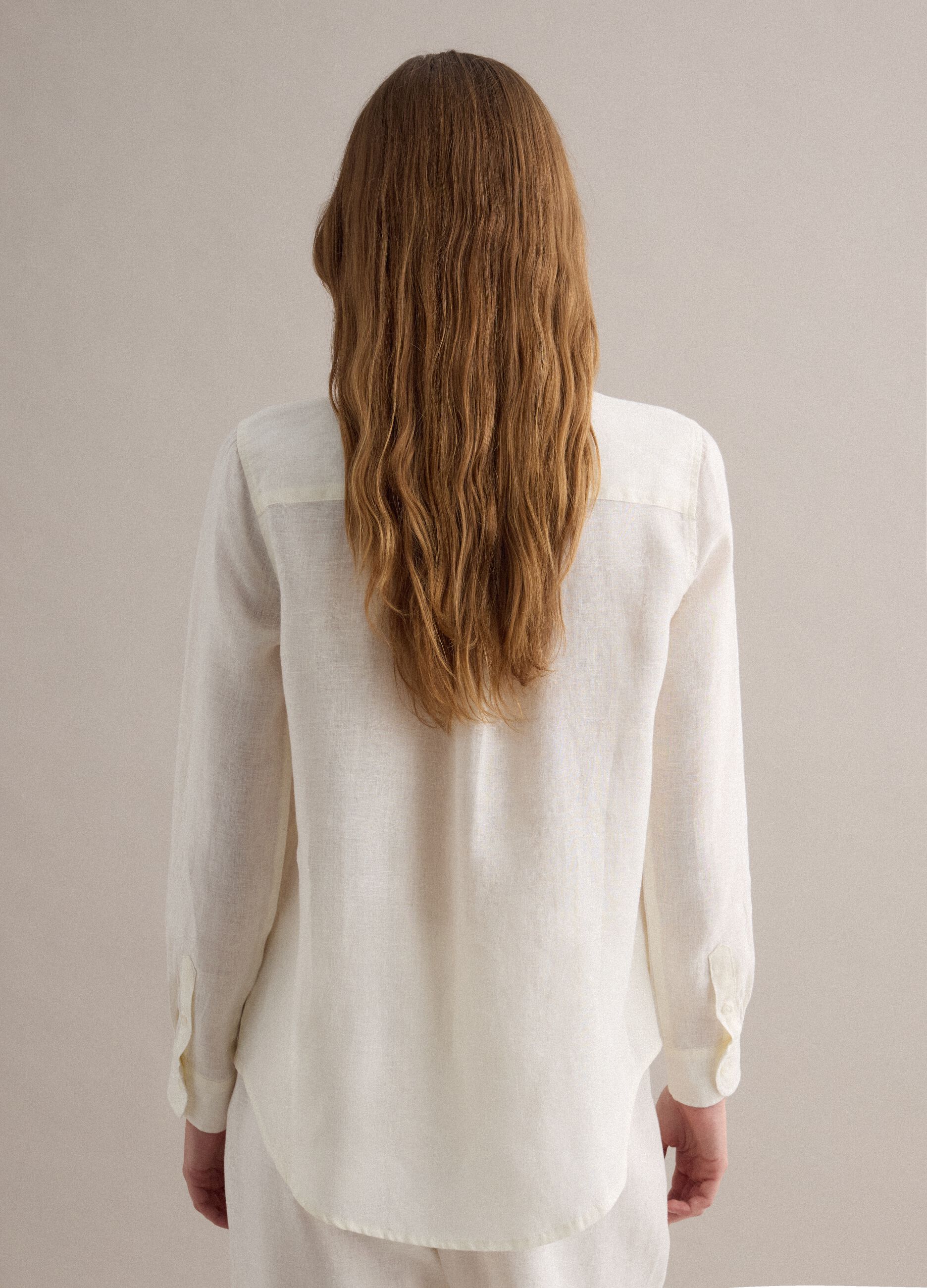 Regul&auml;re Passform aus reinem wei&szlig;em Leinen