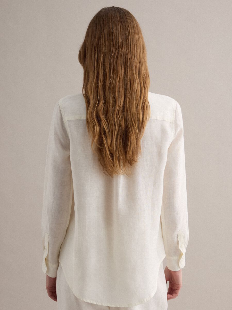 Regul&auml;re Passform aus reinem wei&szlig;em Leinen_4