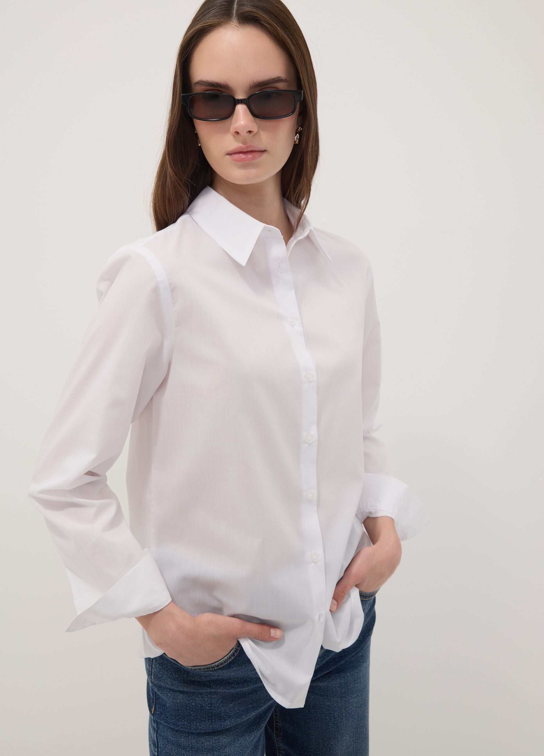 White long-sleeve slim-fit shirt