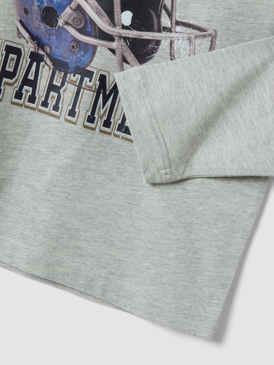 Grey cotton-viscose blend T-shirt with college print for boys_3