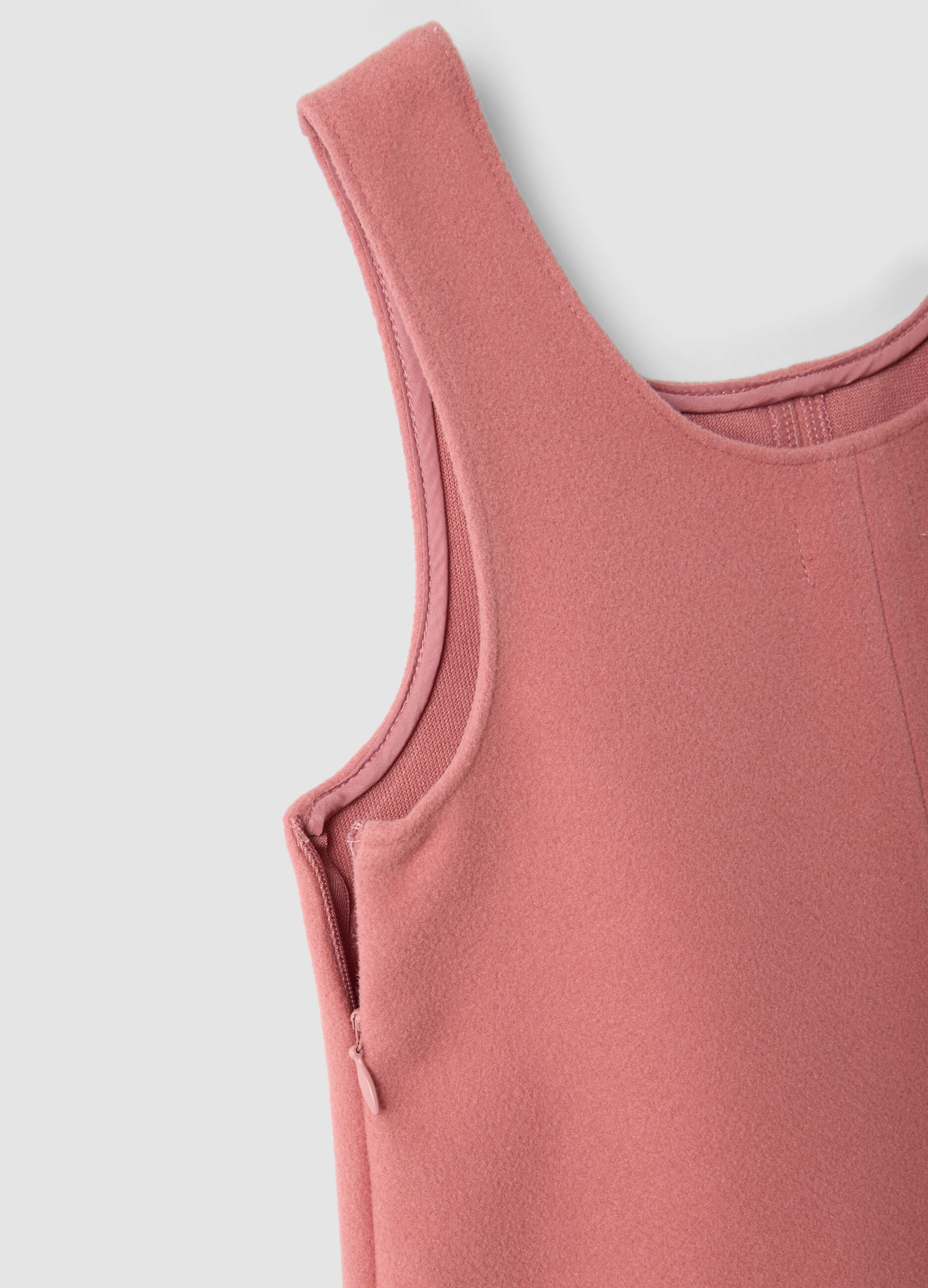 Dusty pink dress with crew neck and bow