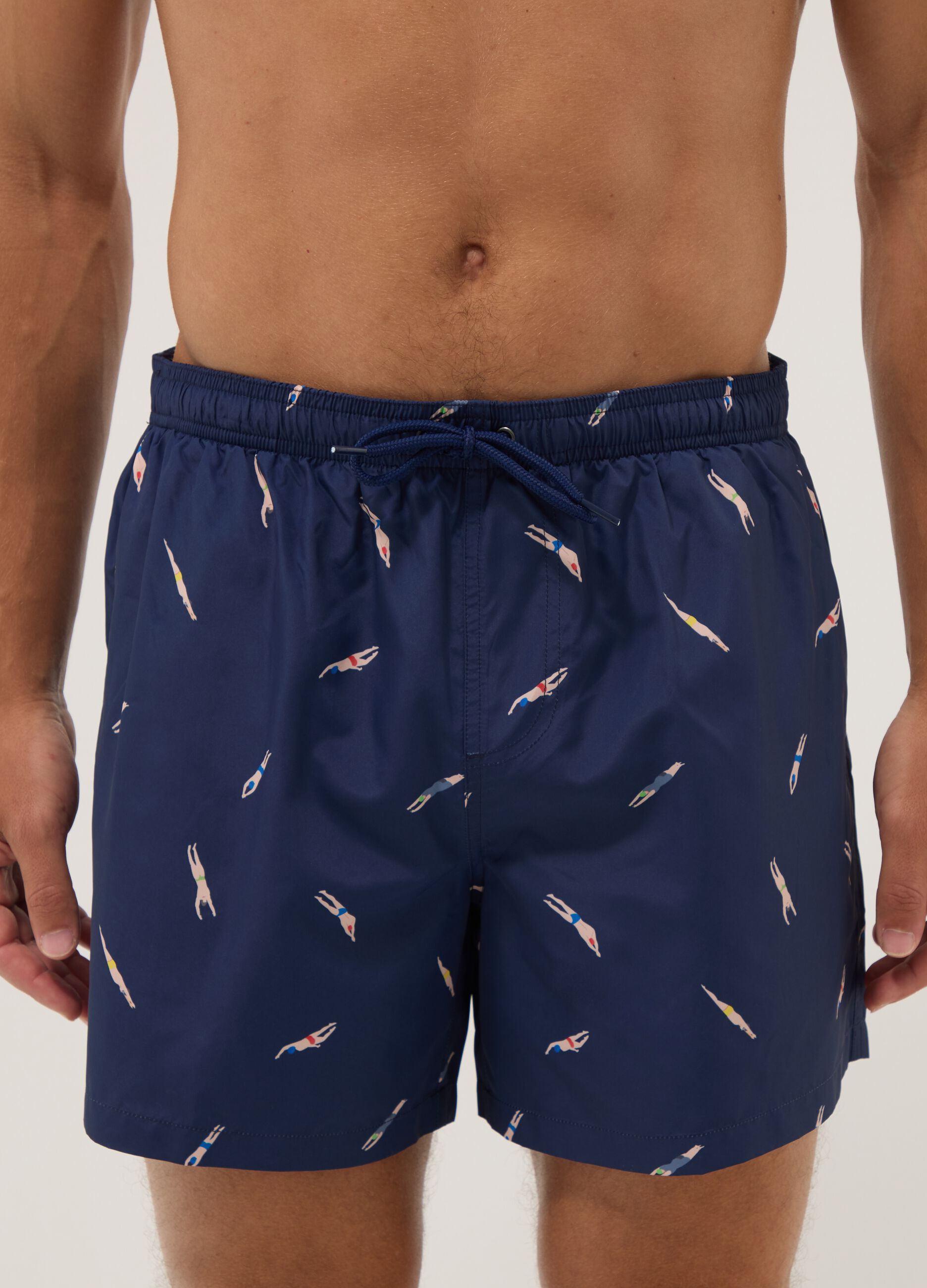 Blaue Boxer-Badeshorts mit Allover-Print
