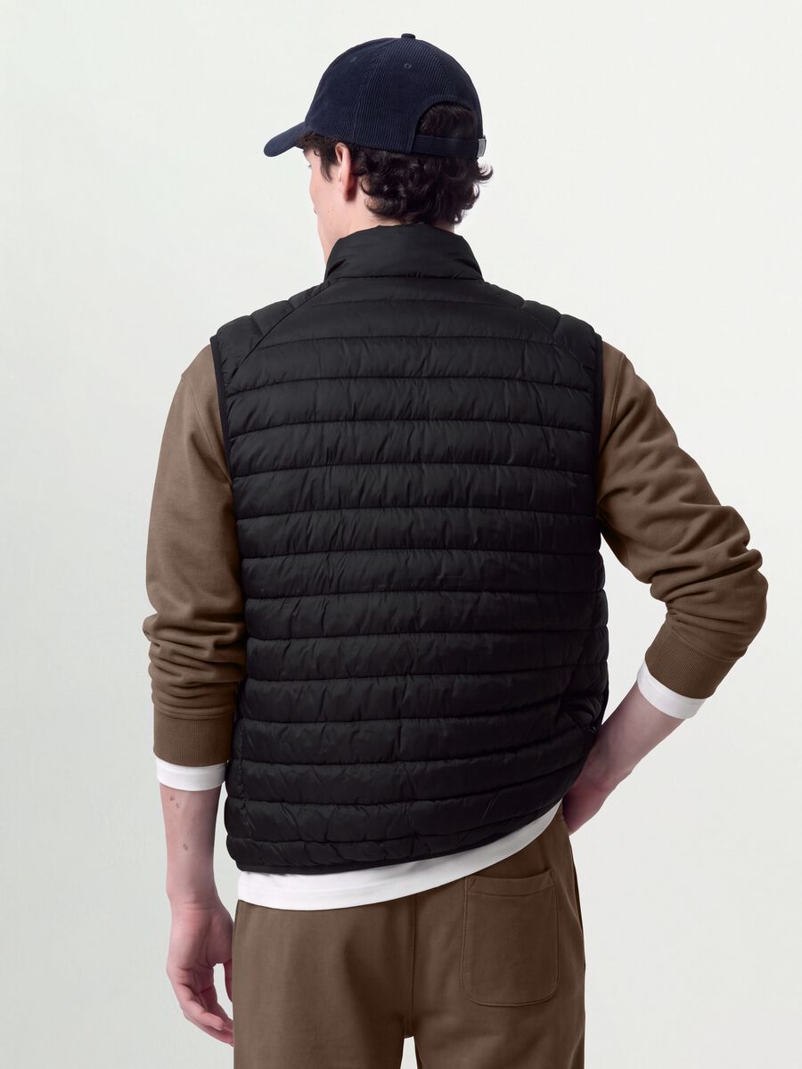 Schwarze Ultralight Steppweste mit Rei&szlig;verschluss_3