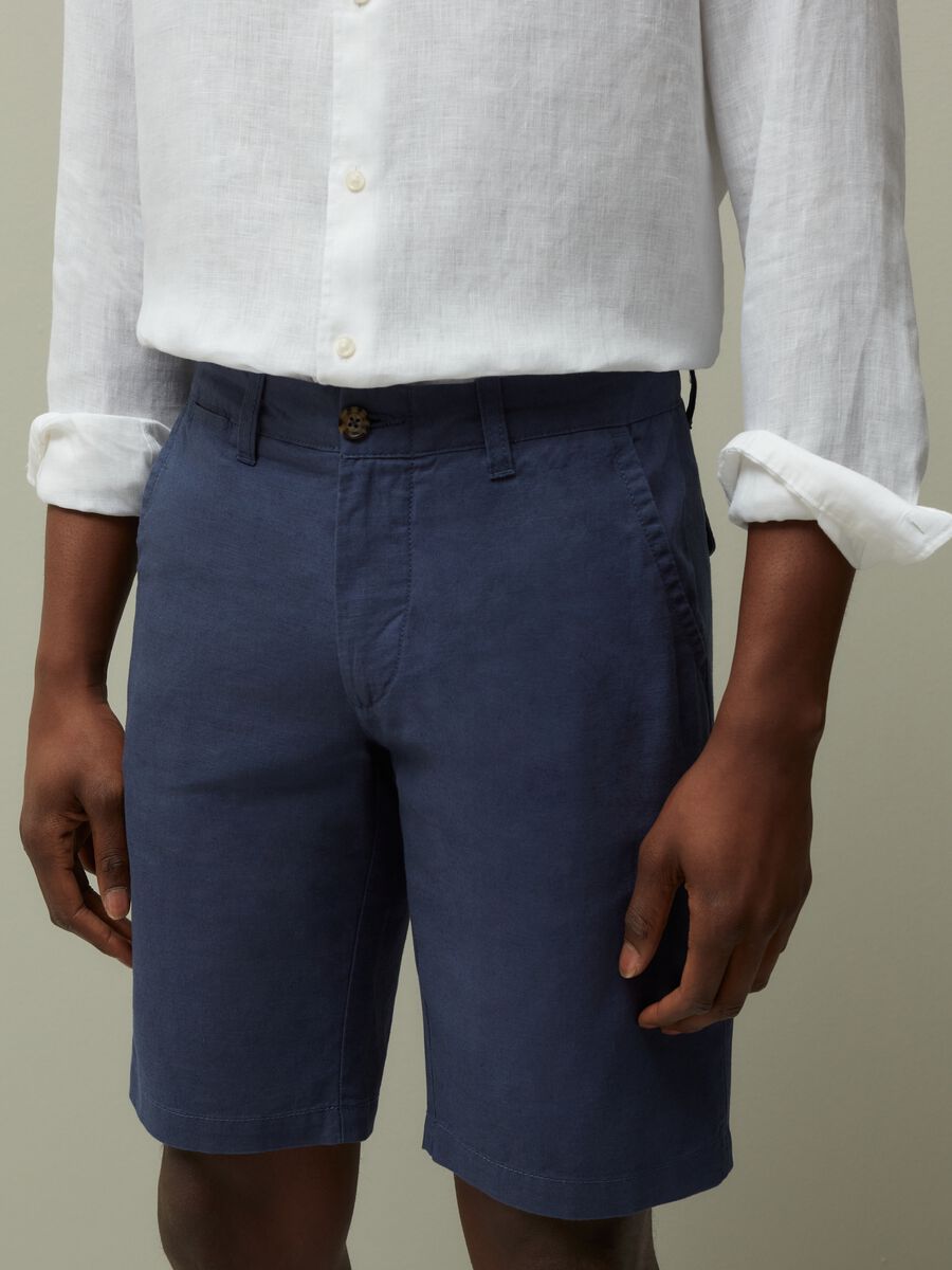 Bermuda chinos in linen and cotton_1